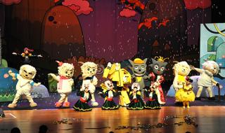 大家一起喜羊羊周笔畅