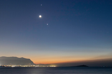 茶楼服务员岗位职责